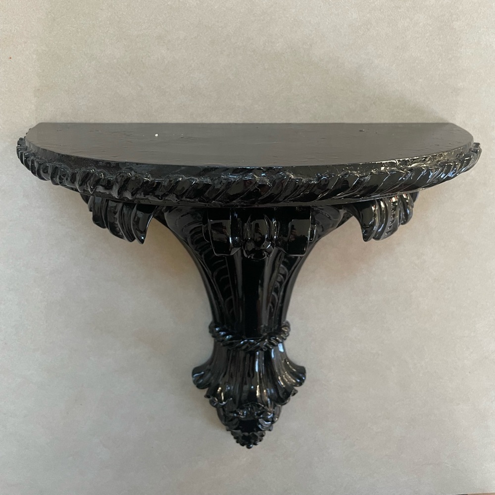 Cute gothic pedestal shelf